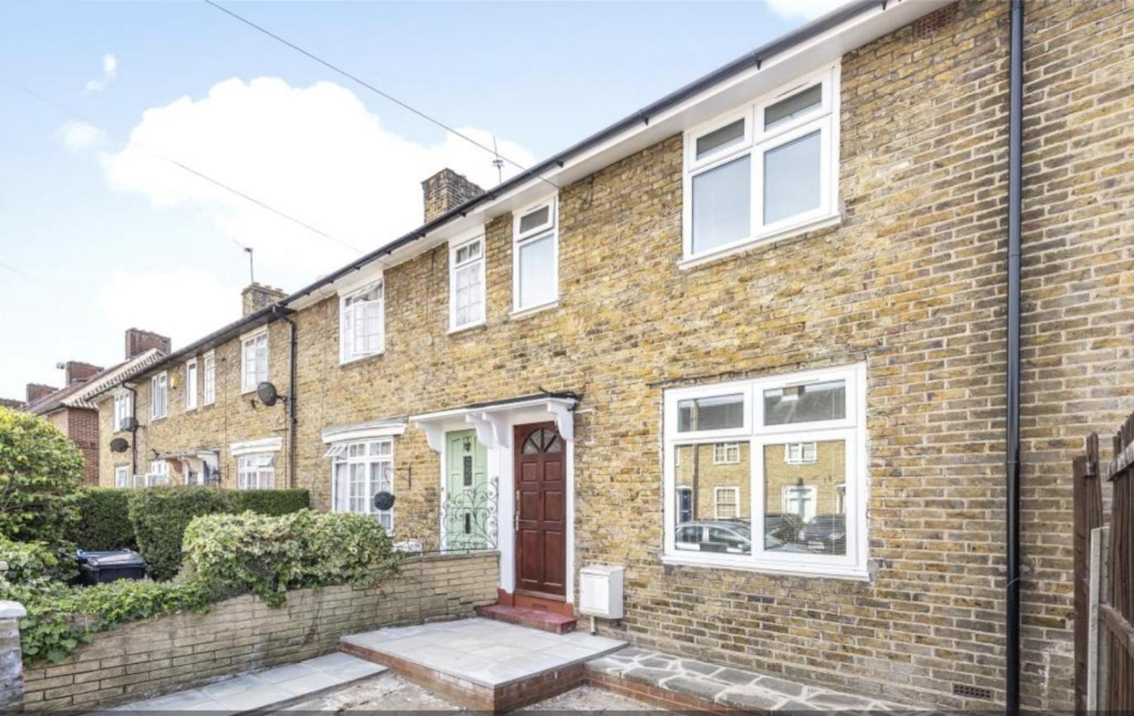 Fantastic 3-Bedroom House In London Morden  Екстер'єр фото